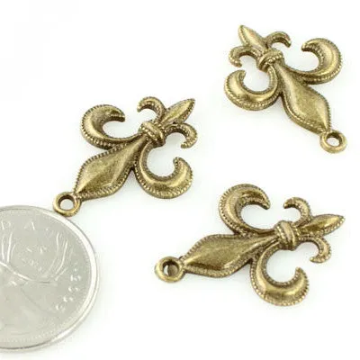 Fleur de Lis Pendant - Antique Bronze