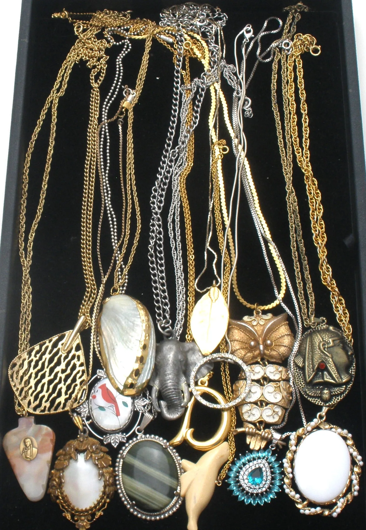 Lot Of Vintage Necklaces 15 Pieces