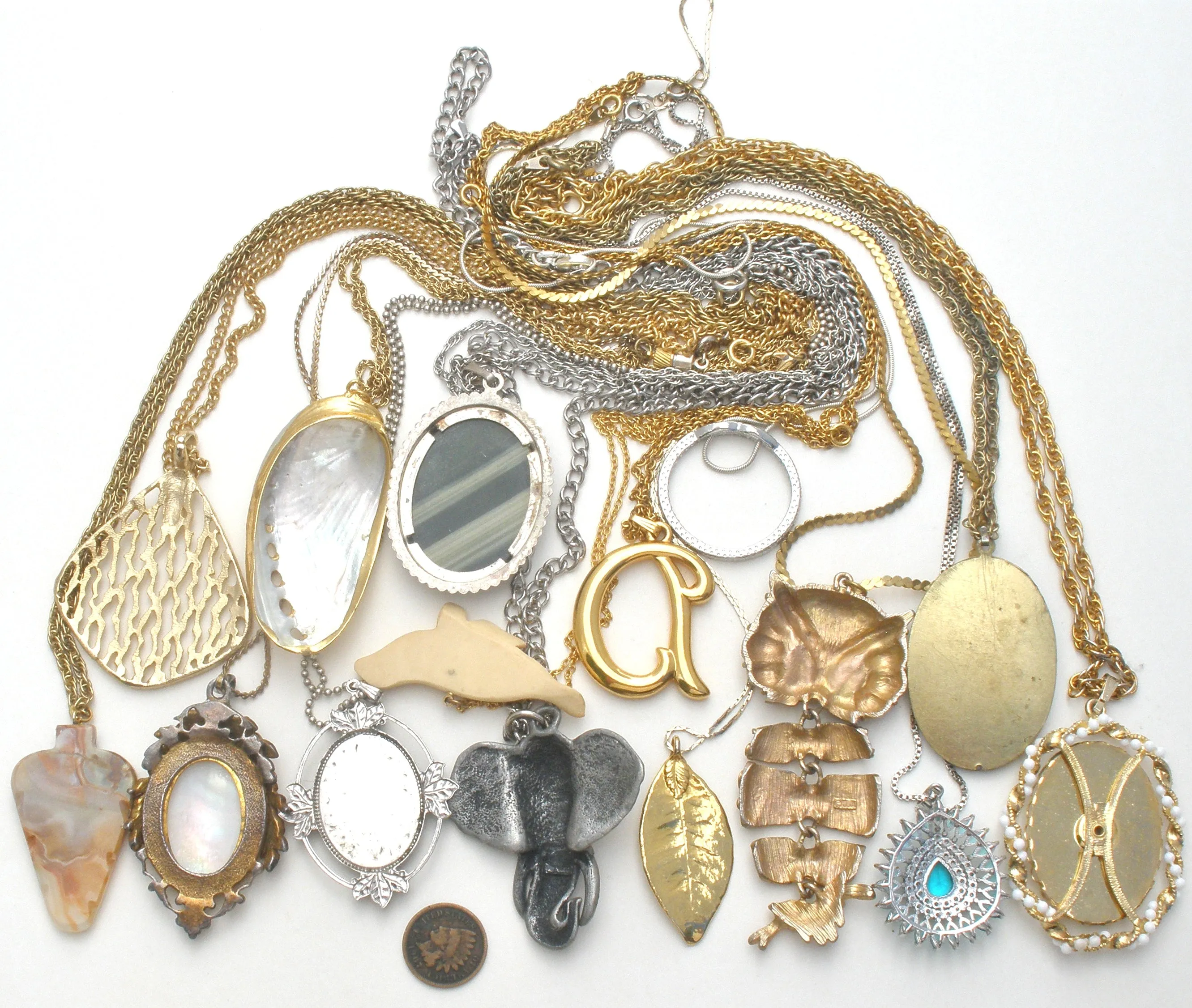 Lot Of Vintage Necklaces 15 Pieces