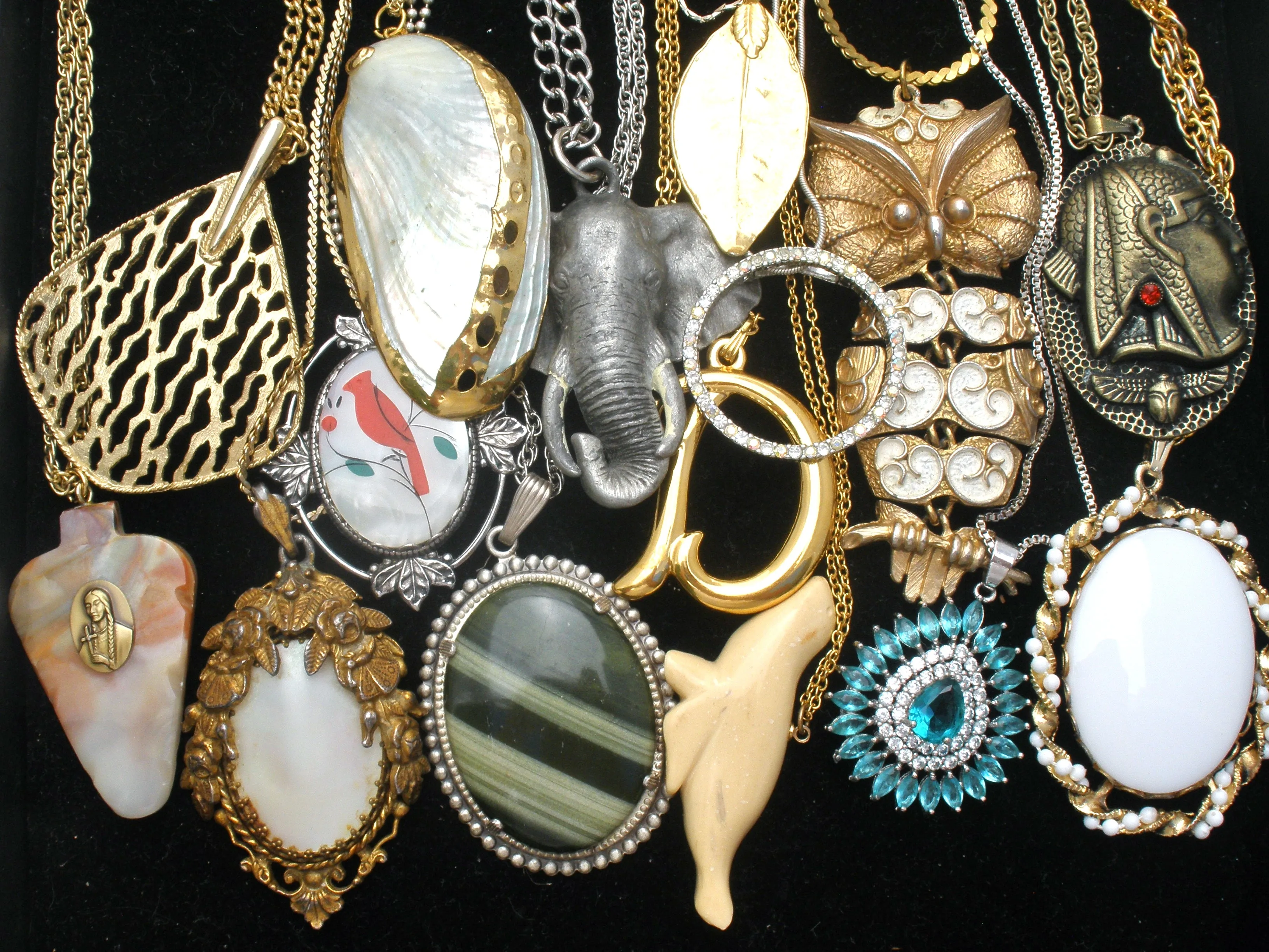 Lot Of Vintage Necklaces 15 Pieces